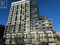 702W - 3 ROSEWATER STREET Richmond Hill, ON L4C 5T6