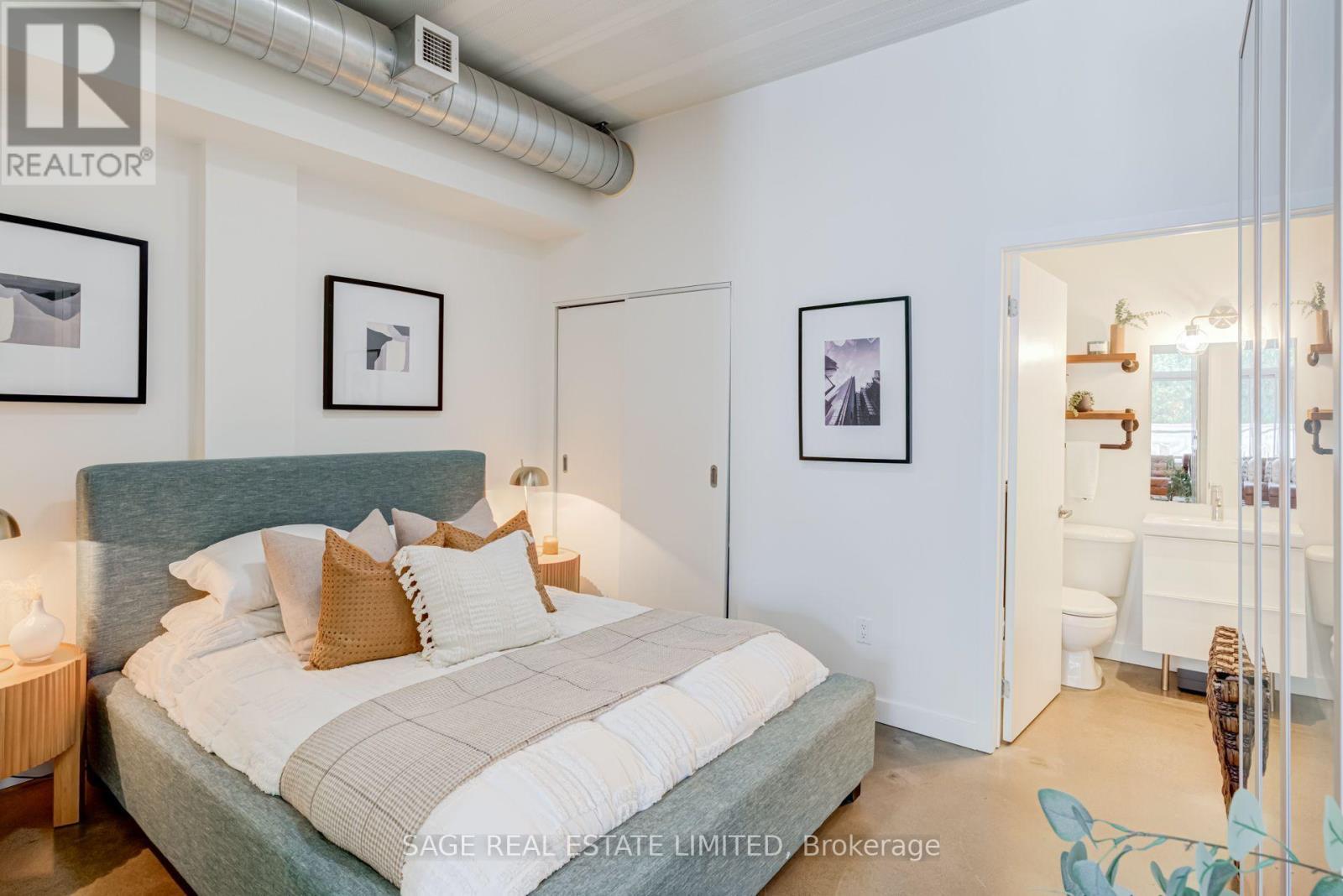 204 - 747 Queen Street E, Toronto, ON