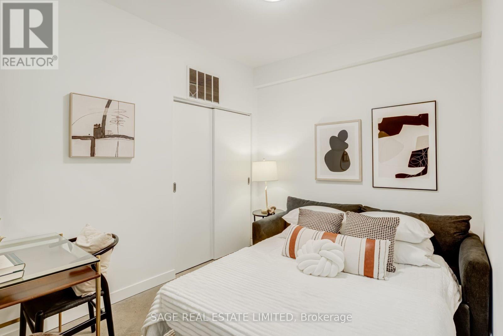 204 - 747 Queen Street E, Toronto, ON