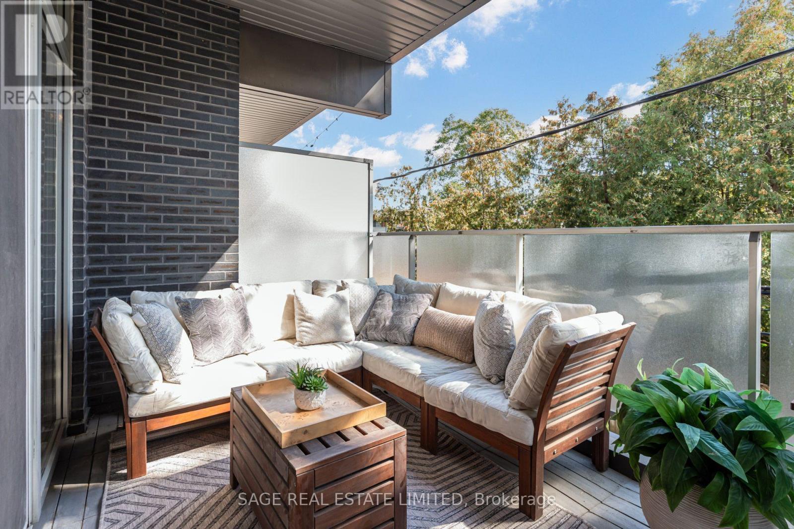 204 - 747 Queen Street E, Toronto, ON