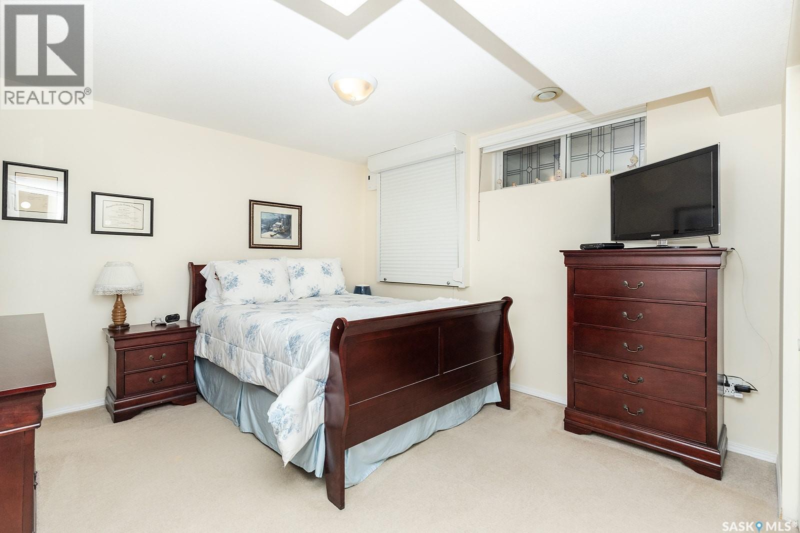 163 Blakeney Crescent, Saskatoon, SK