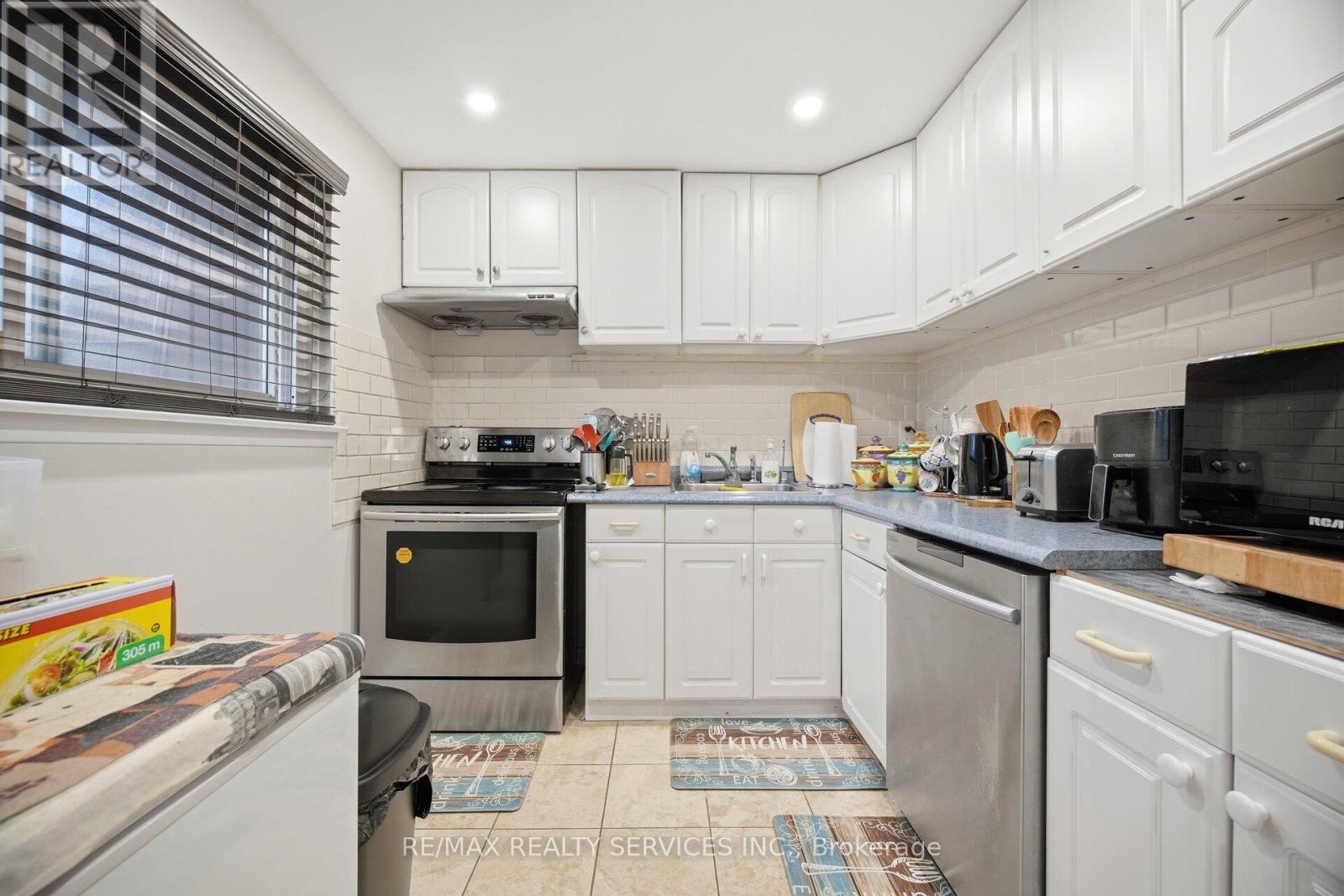 154 Darras Court, Brampton, ON