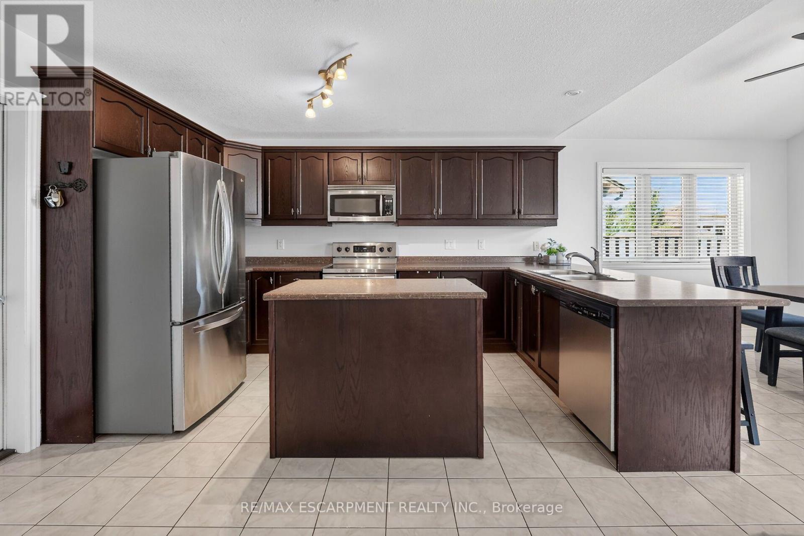 17 Cherry Avenue, West Lincoln, ON