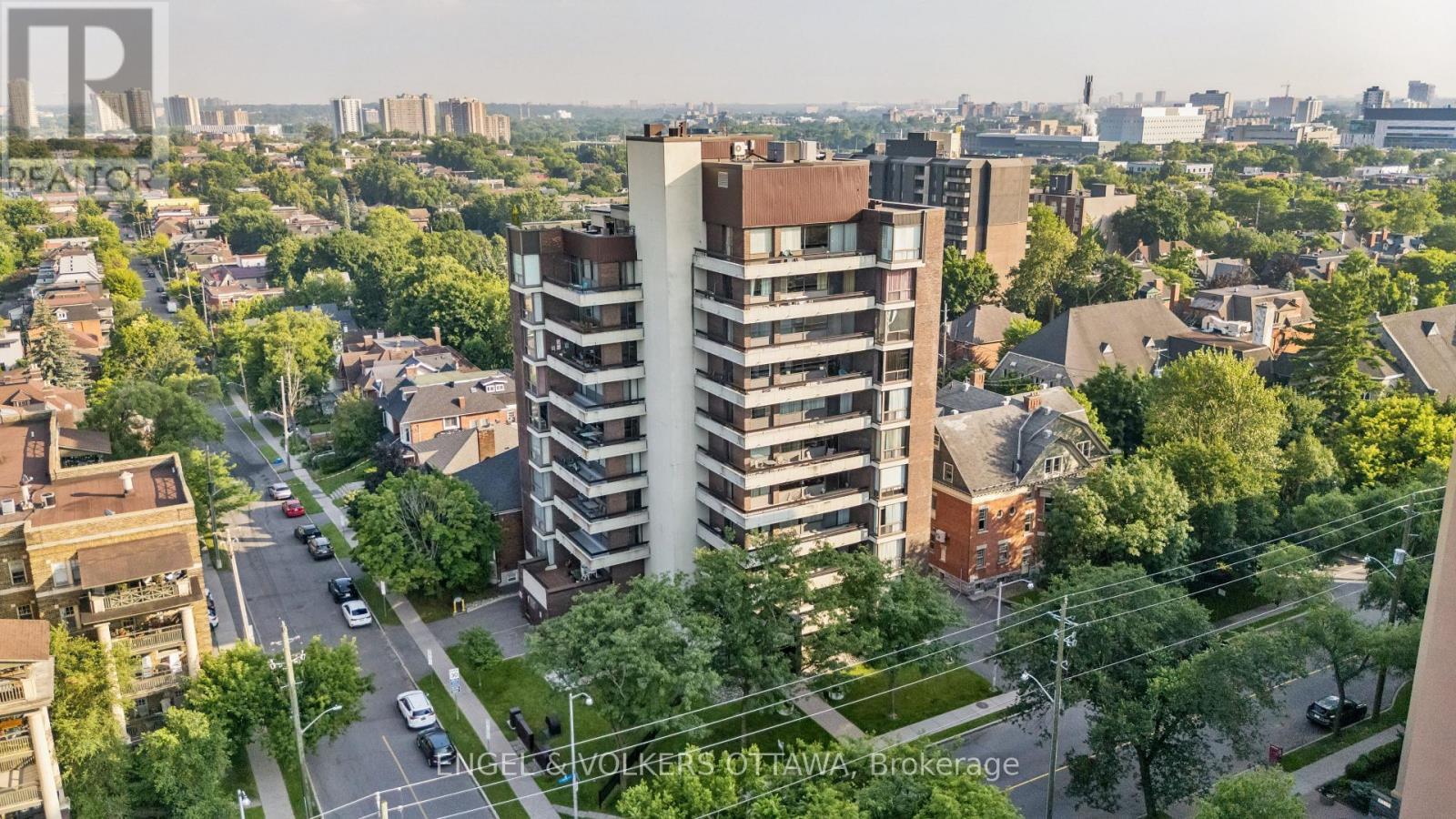 8A - 400 Laurier Street E, Ottawa, ON