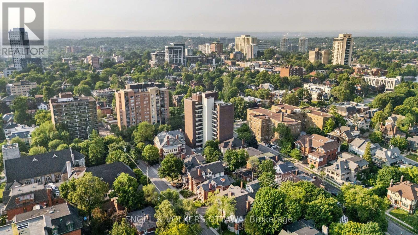 8A - 400 Laurier Street E, Ottawa, ON