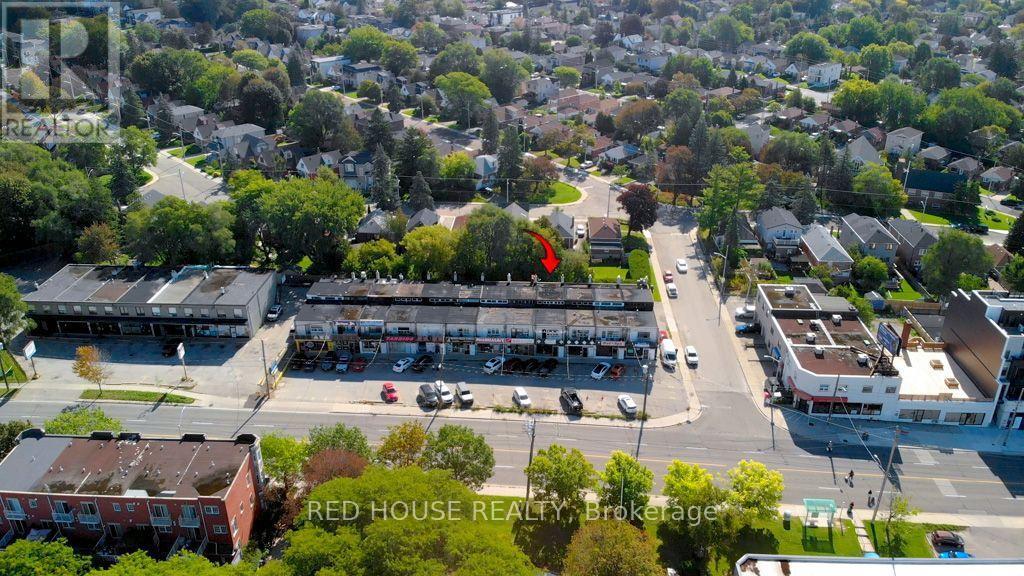 1533 O'Connor Drive, Toronto, ON