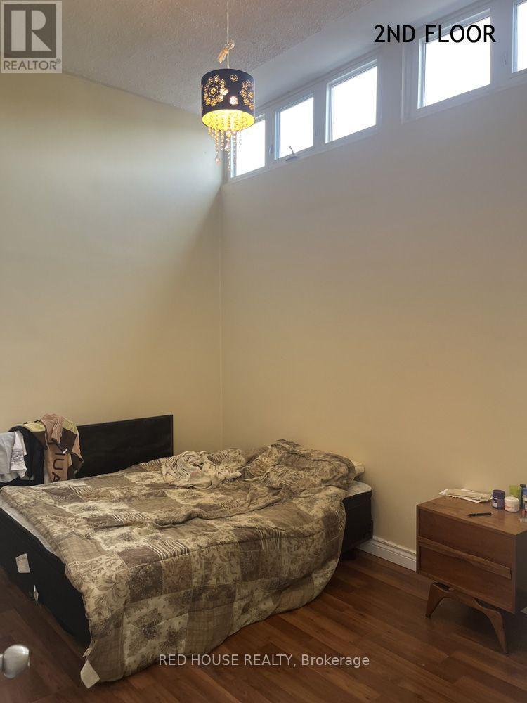 1533 O'Connor Drive, Toronto, ON