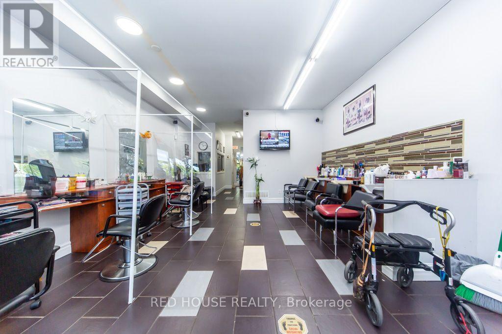 1533 O'Connor Drive, Toronto, ON