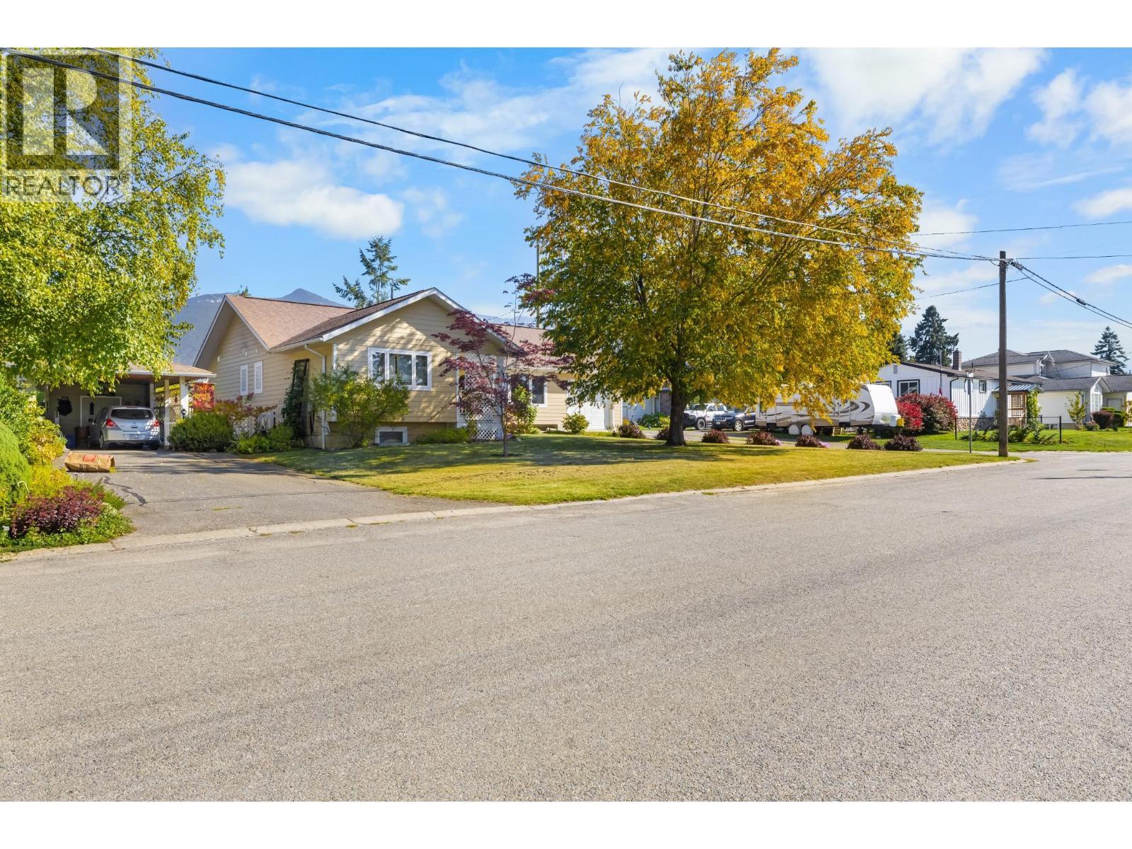 434 25Th Avenue S, Creston, BC