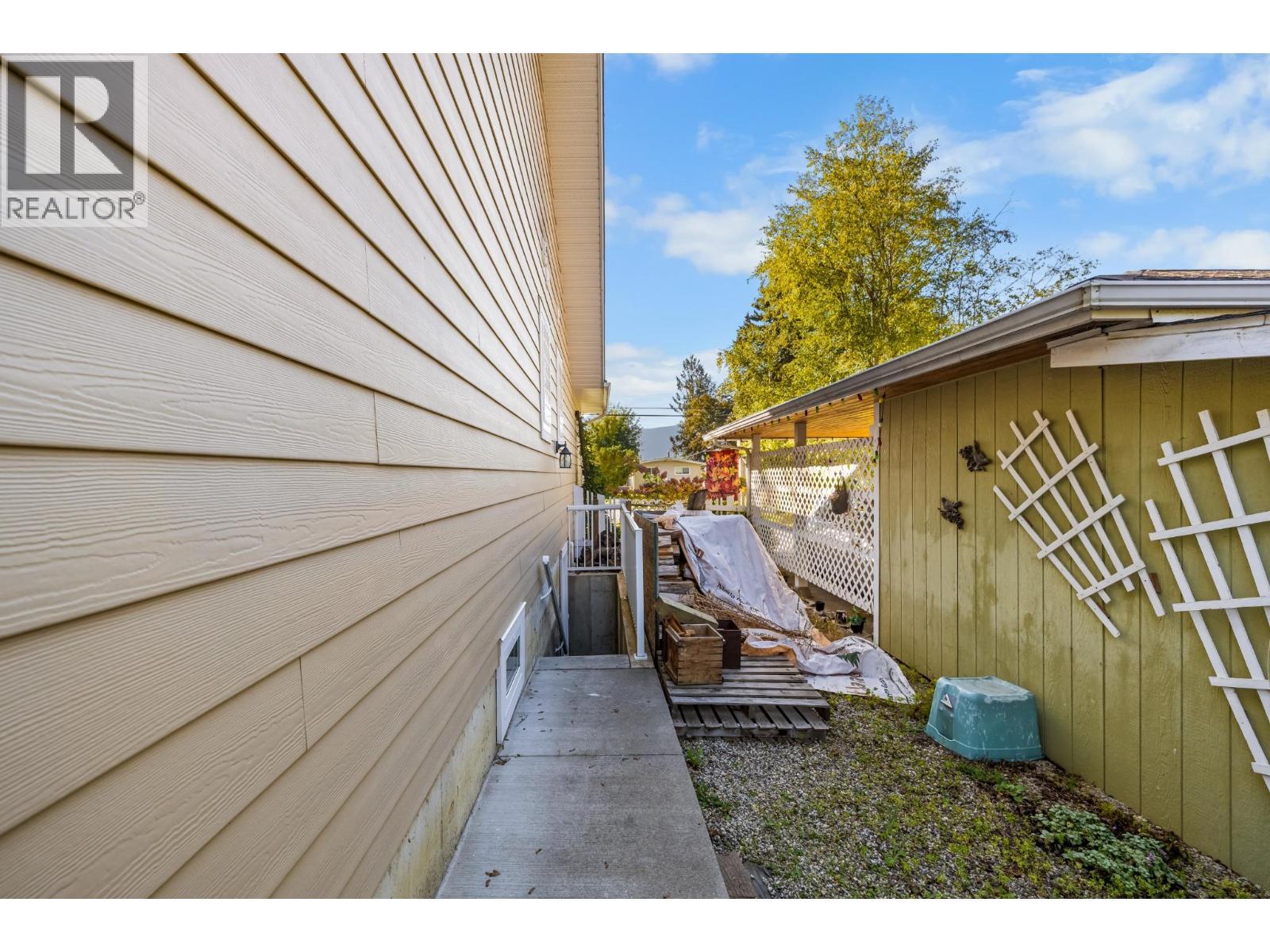 434 25Th Avenue S, Creston, BC