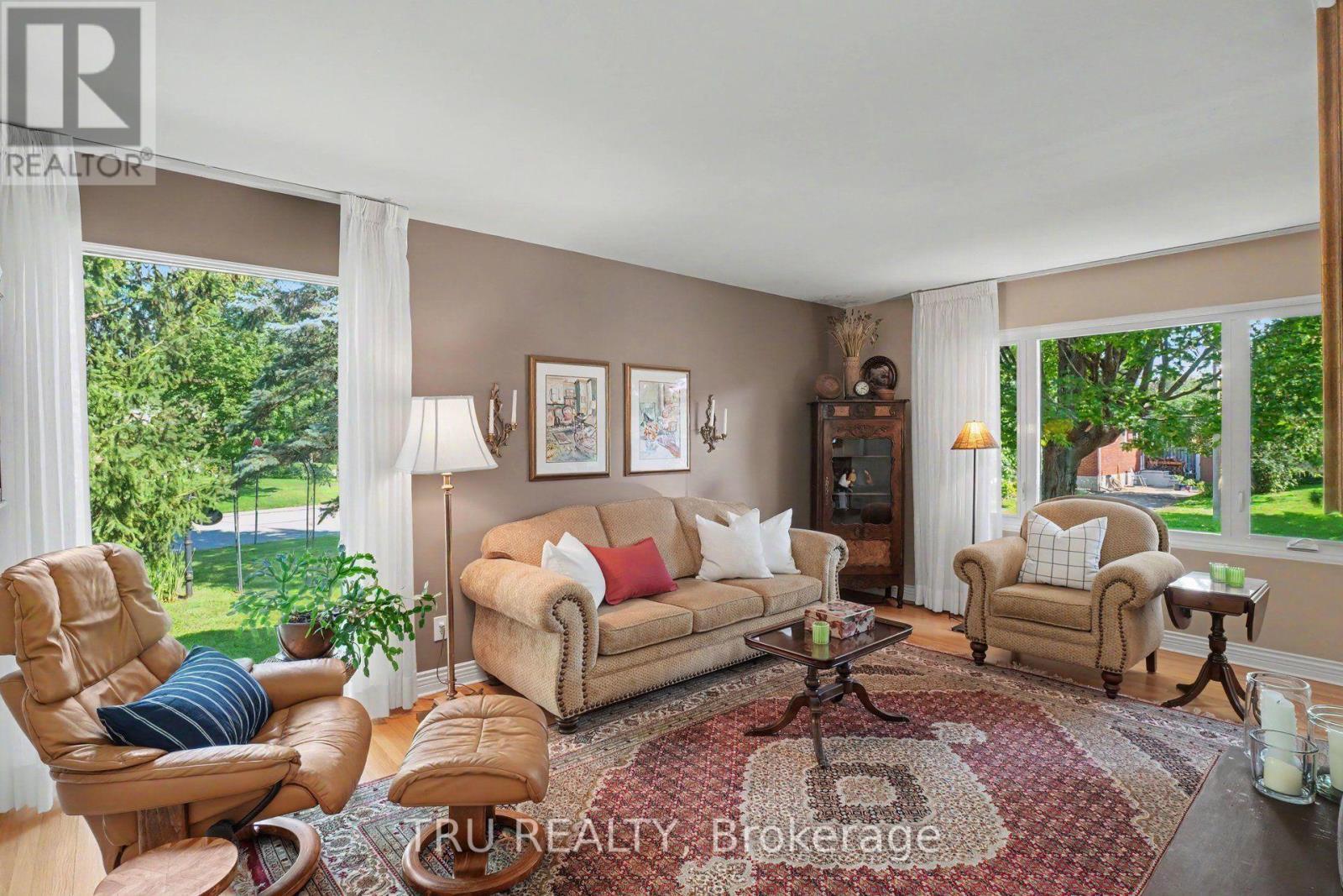 Living Room - 1174 Cameo Drive, Ottawa, ON