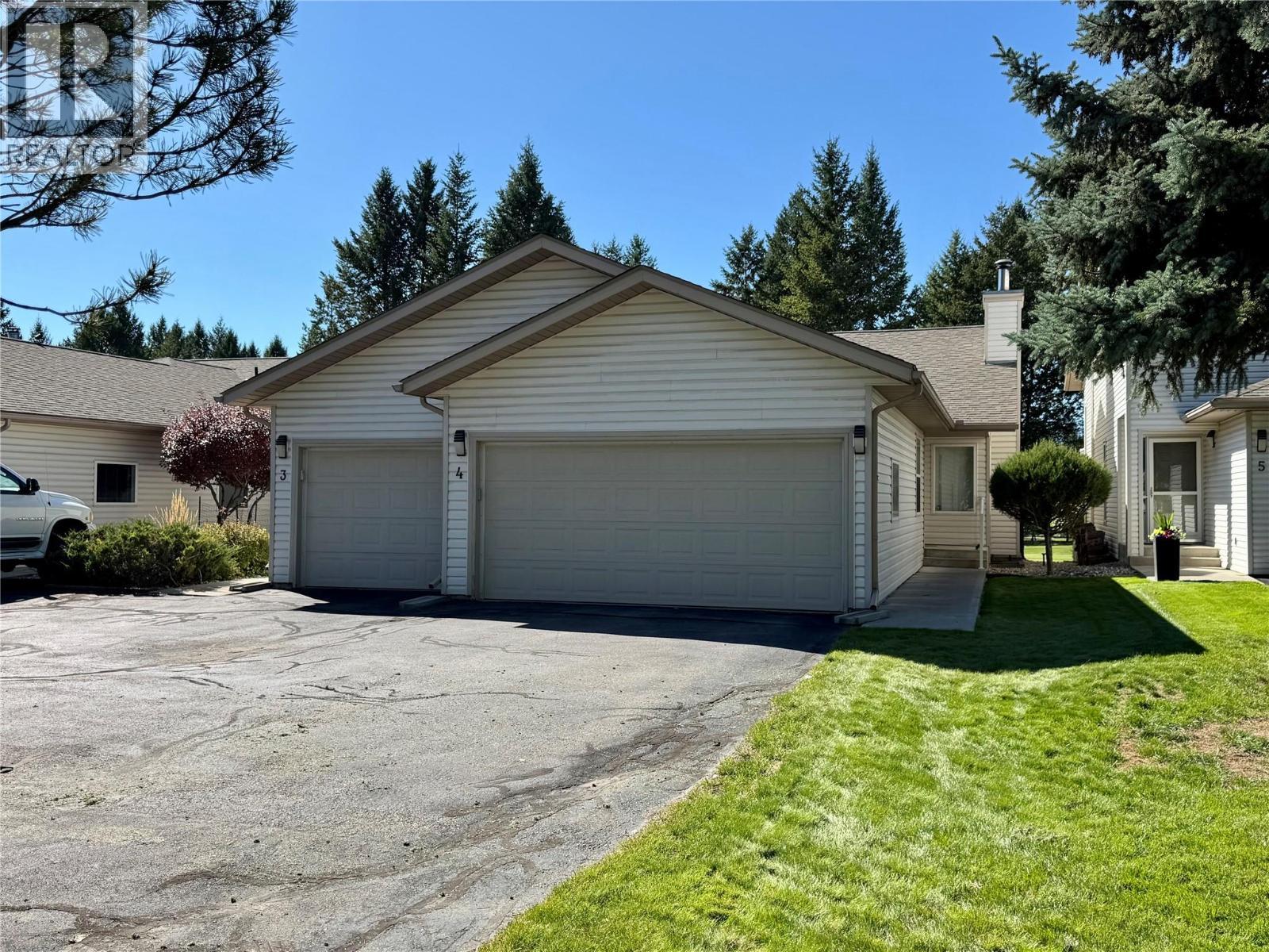 7559 Columbia Avenue Unit# 4, Radium Hot Springs, BC