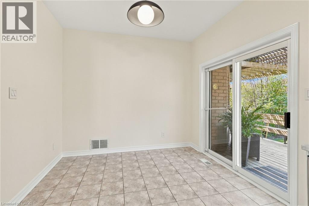 15 Dalrymple Drive, Waterdown, ON