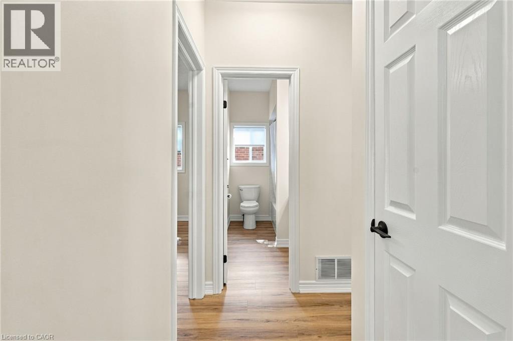 15 Dalrymple Drive, Waterdown, ON