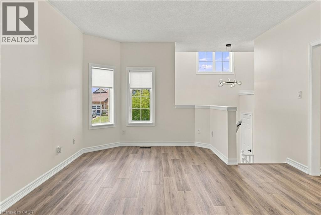 15 Dalrymple Drive, Waterdown, ON