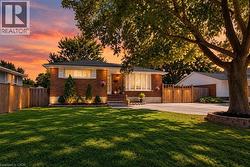 33 BELLINGHAM Drive Hamilton, ON L8V 3R3