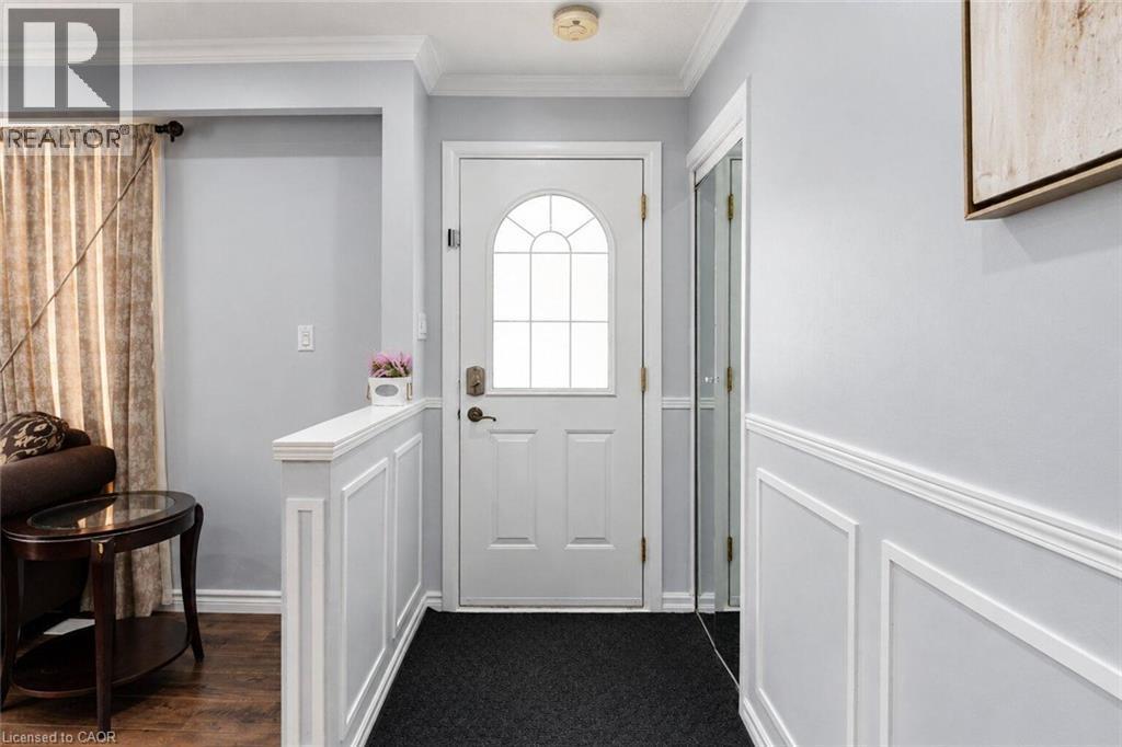 33 Bellingham Drive, Hamilton, ON