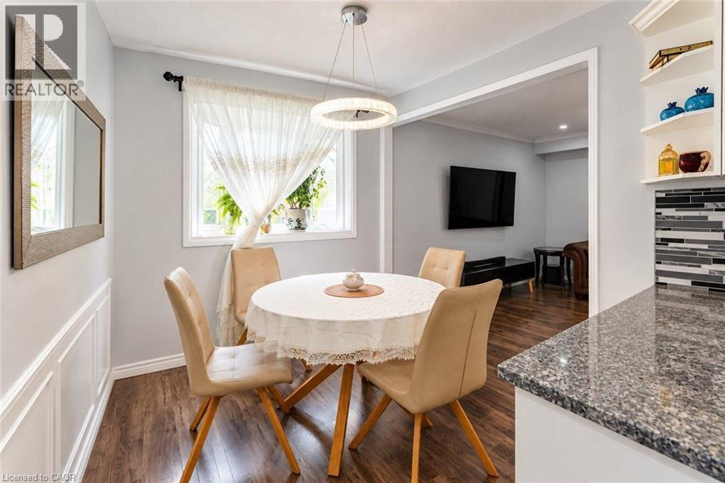 33 Bellingham Drive, Hamilton, ON