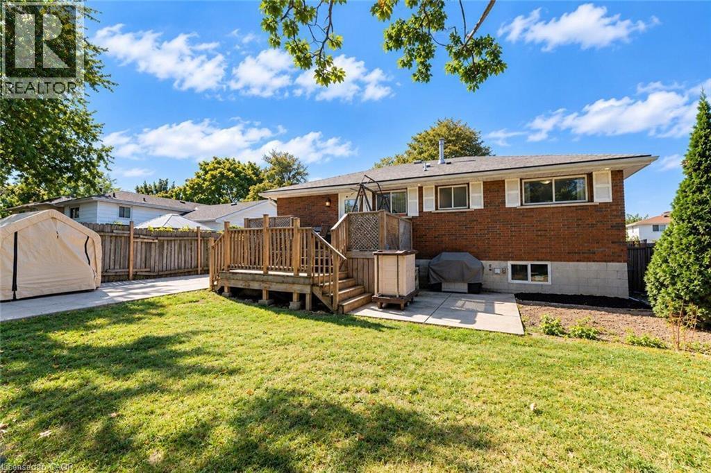 33 Bellingham Drive, Hamilton, ON