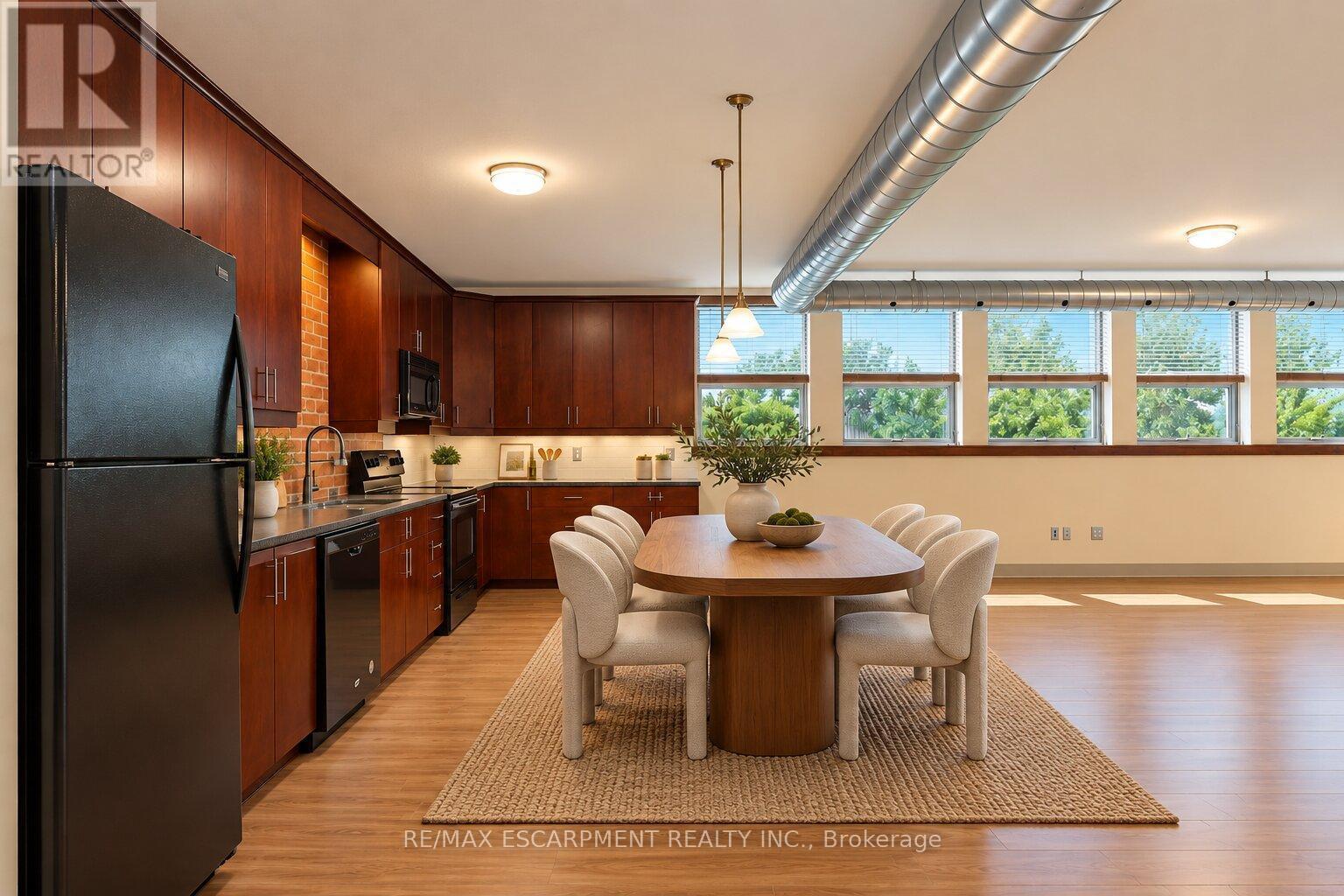 Virtually Staged - 16 - 357 Hunter Street W, Hamilton, ON