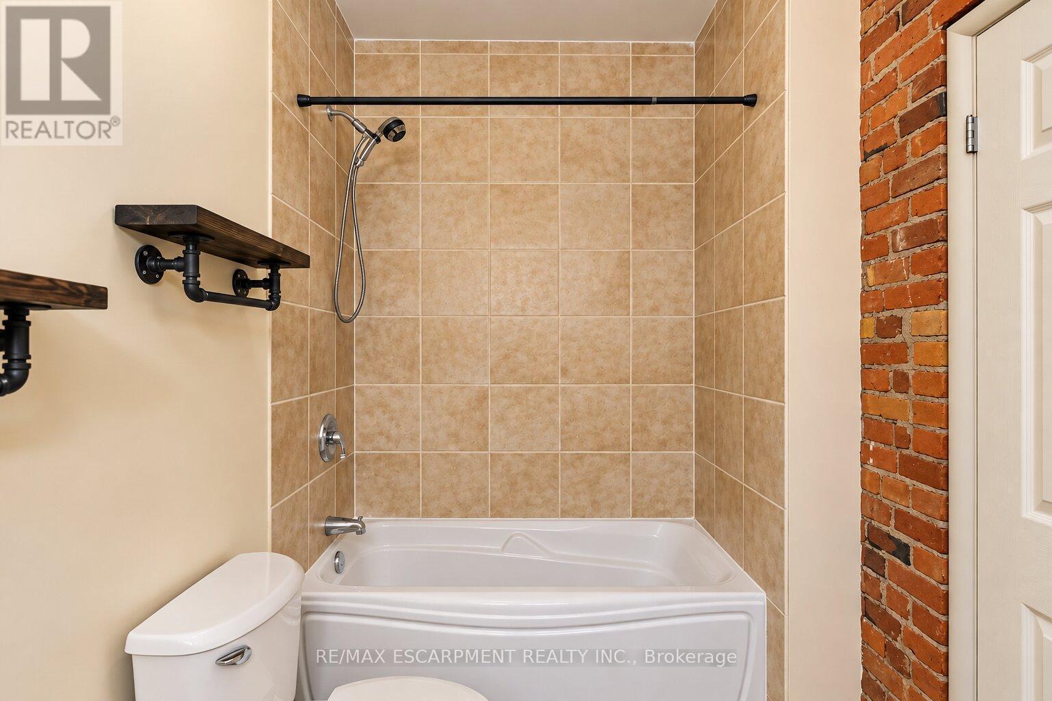16 - 357 Hunter Street W, Hamilton, ON