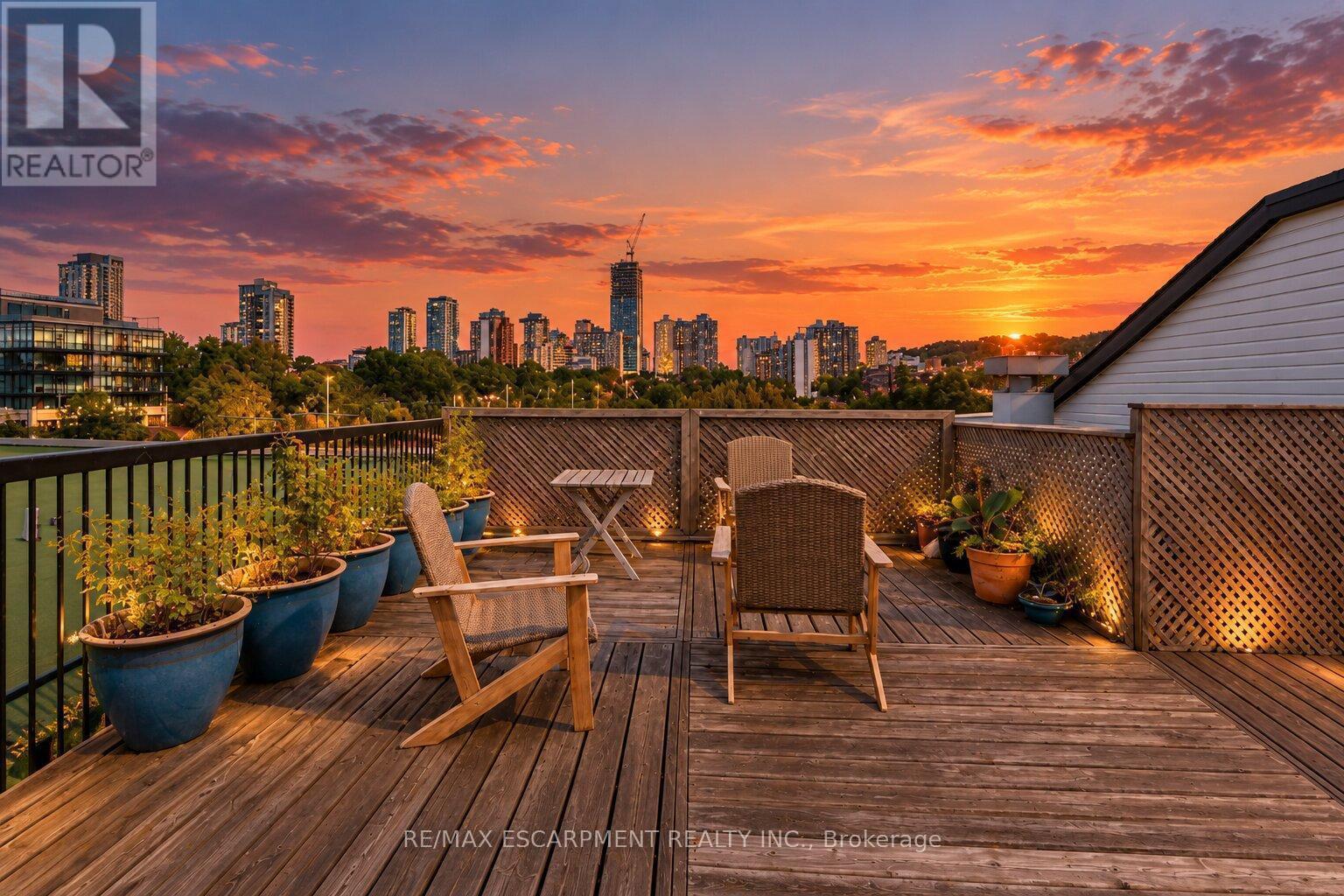 16 - 357 Hunter Street W, Hamilton, ON