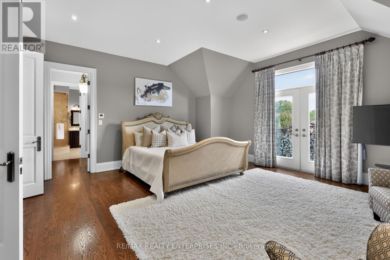 2513 Sharon Crescent, Mississauga, ON