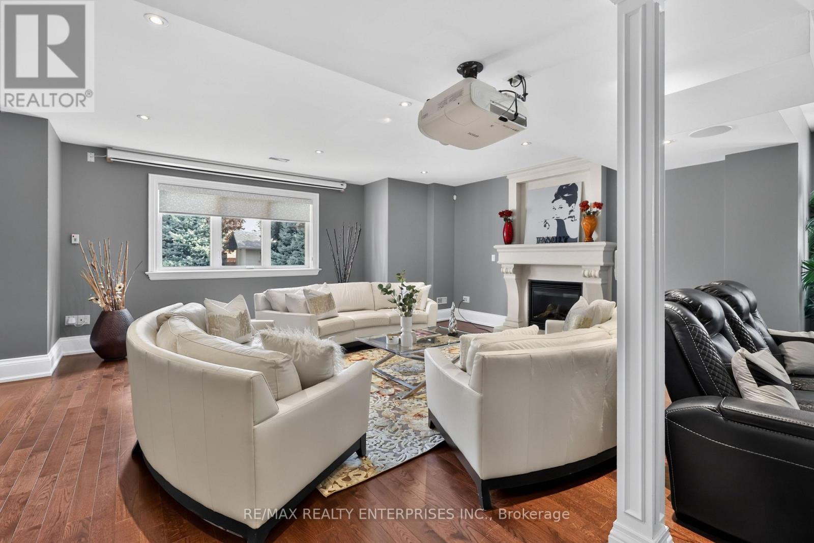 2513 Sharon Crescent, Mississauga, ON