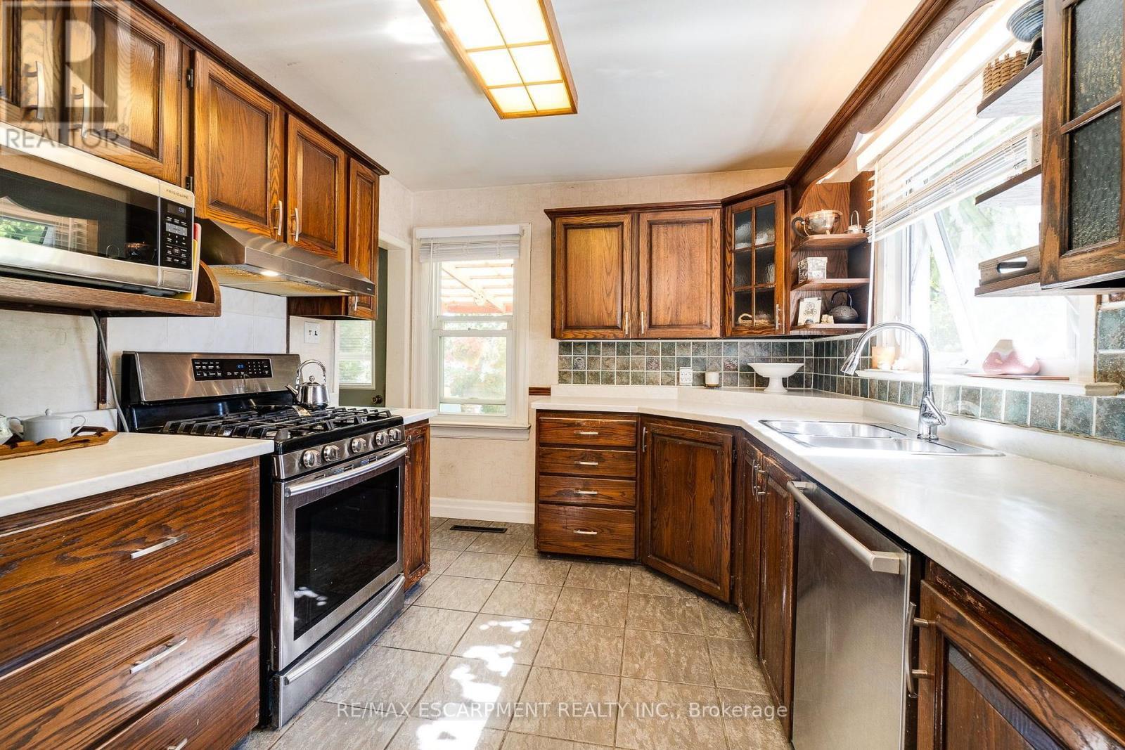 12 Don Street, Hamilton, ON