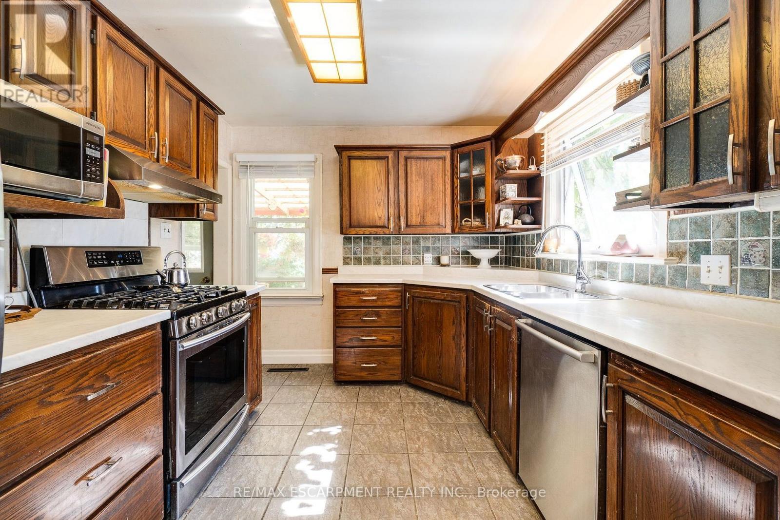 12 Don Street, Hamilton, ON