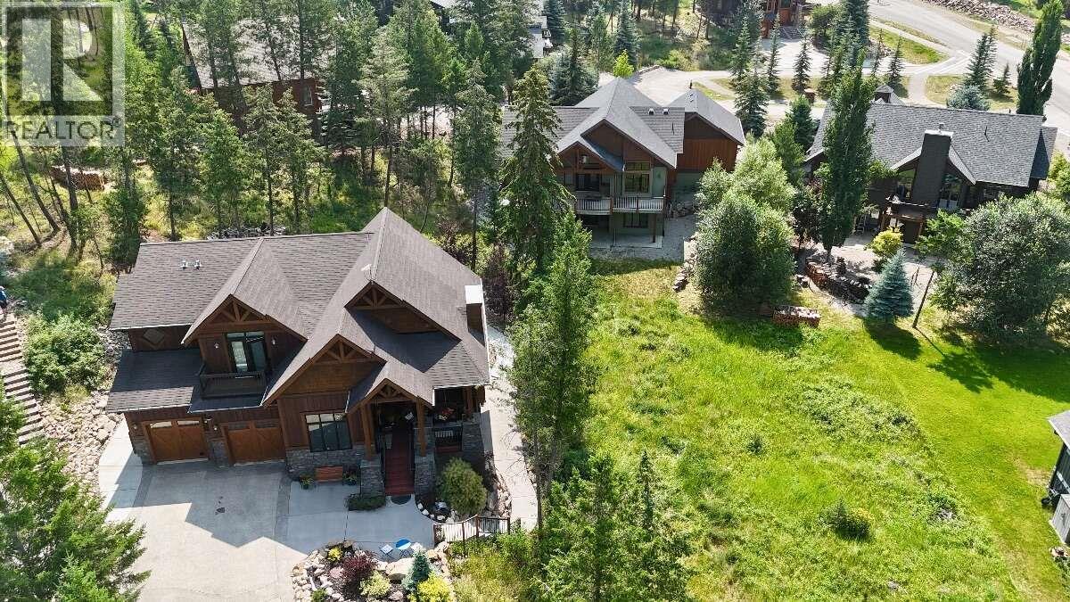 2577 Sandstone Circle, Invermere, BC