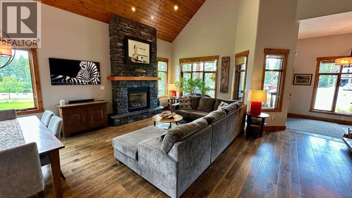 2577 Sandstone Circle, Invermere, BC