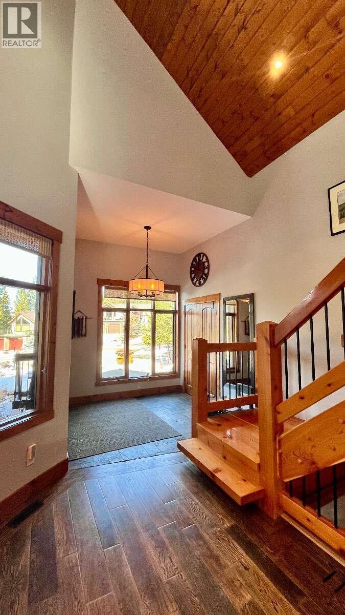 2577 Sandstone Circle, Invermere, BC