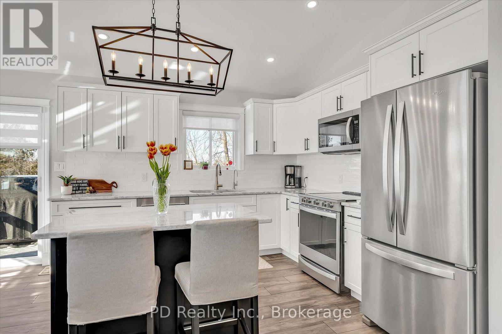 4 Queen Street N, Kawartha Lakes (Omemee), ON
