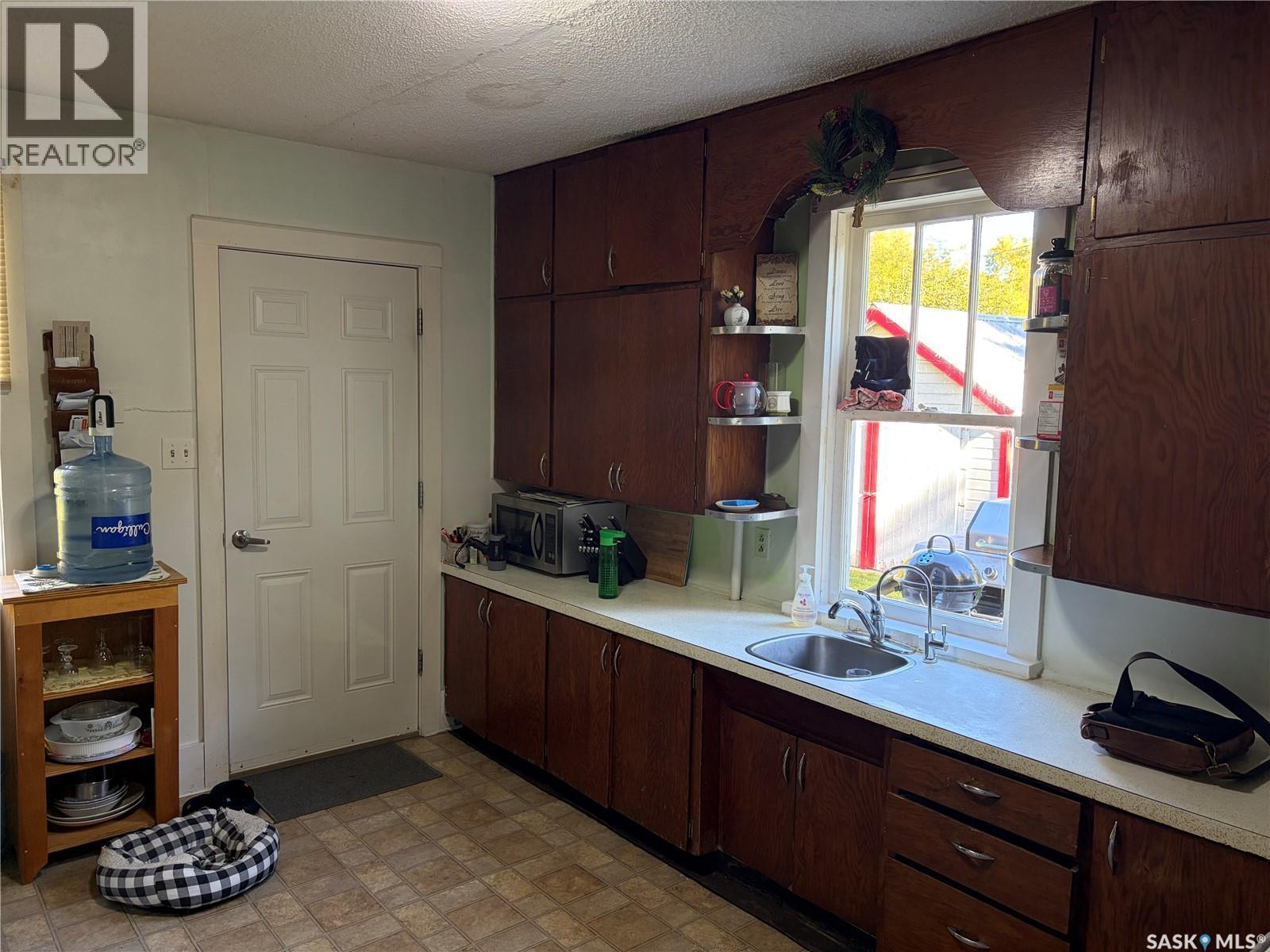 417 3Rd Avenue, Semans, SK