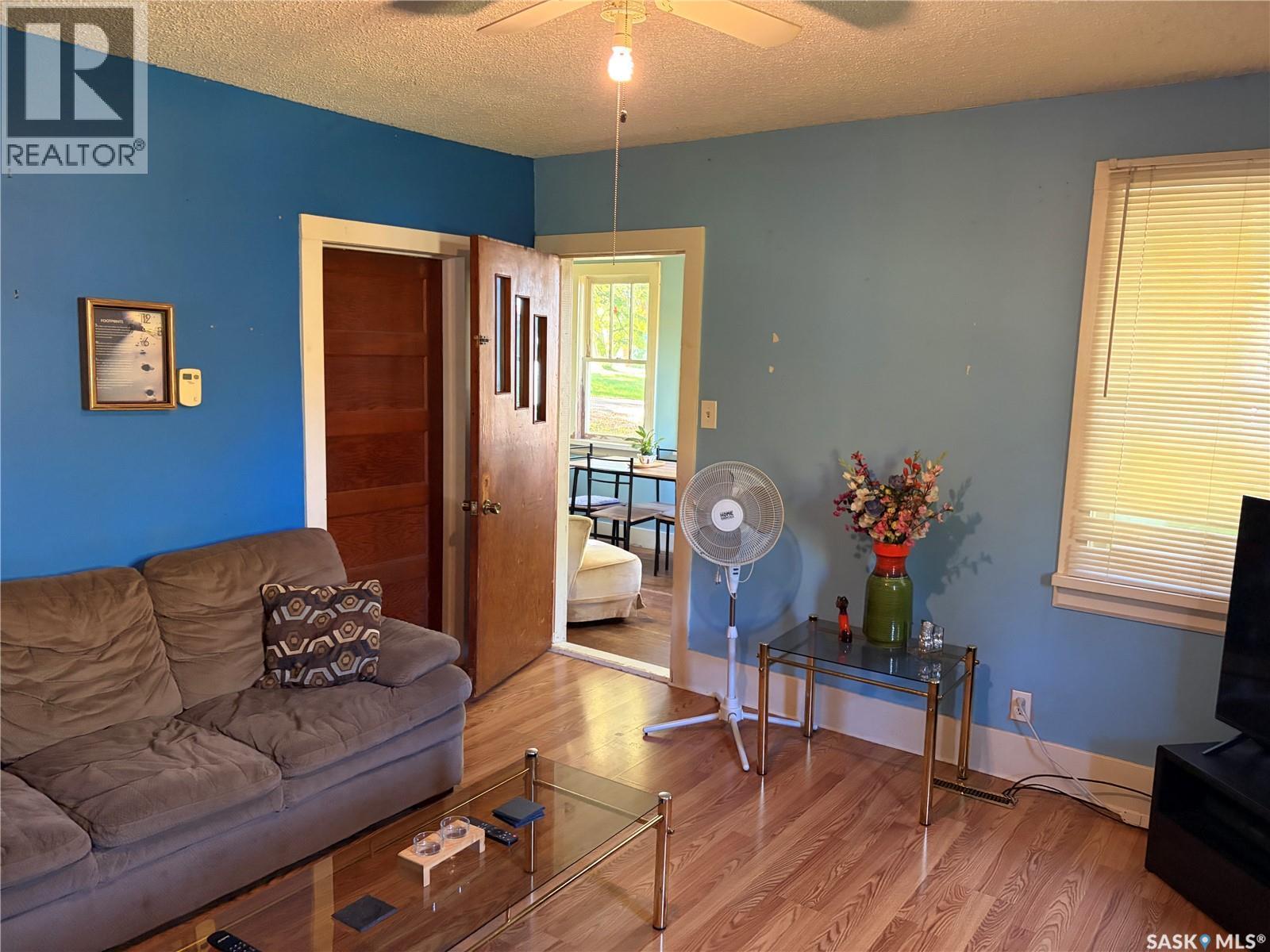 417 3Rd Avenue, Semans, SK