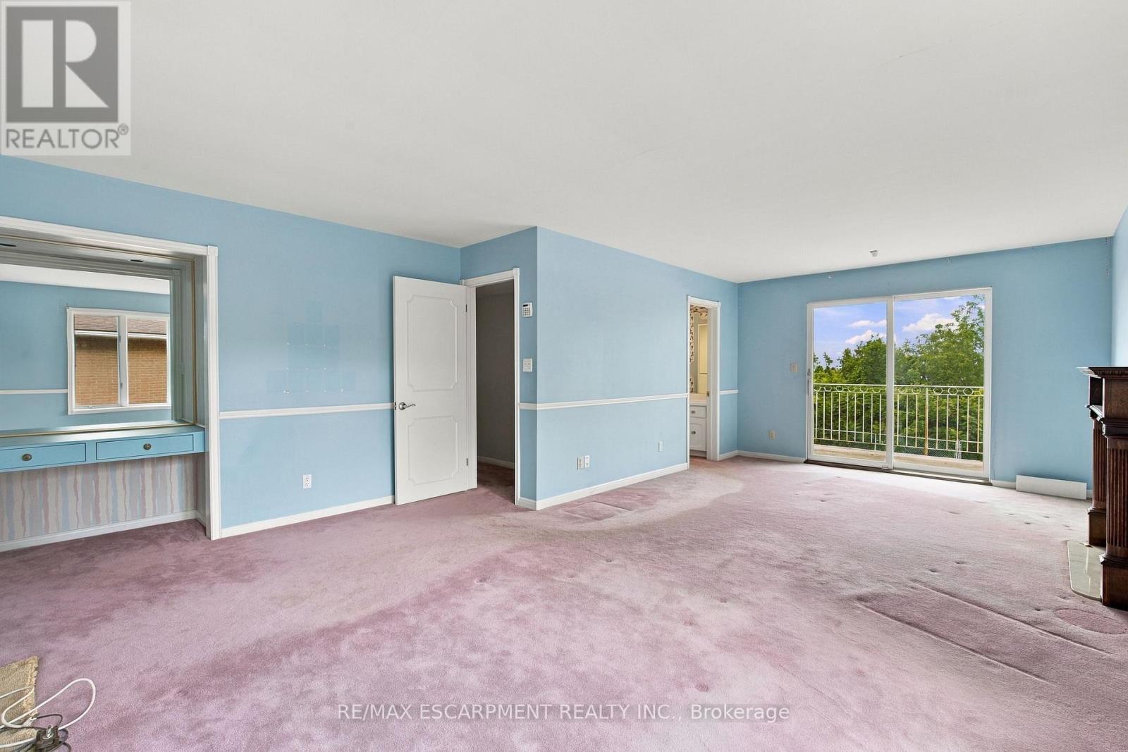 26 Leslie Drive, Hamilton, ON