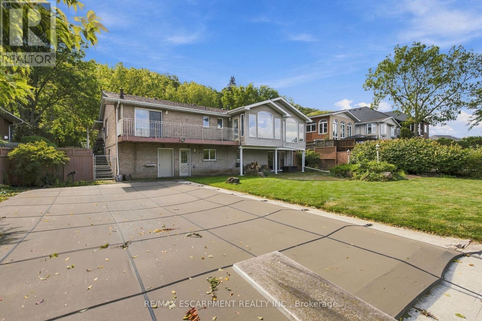 26 Leslie Drive, Hamilton, ON