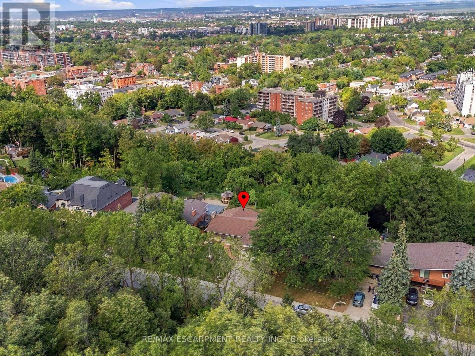 26 Leslie Drive, Hamilton, ON