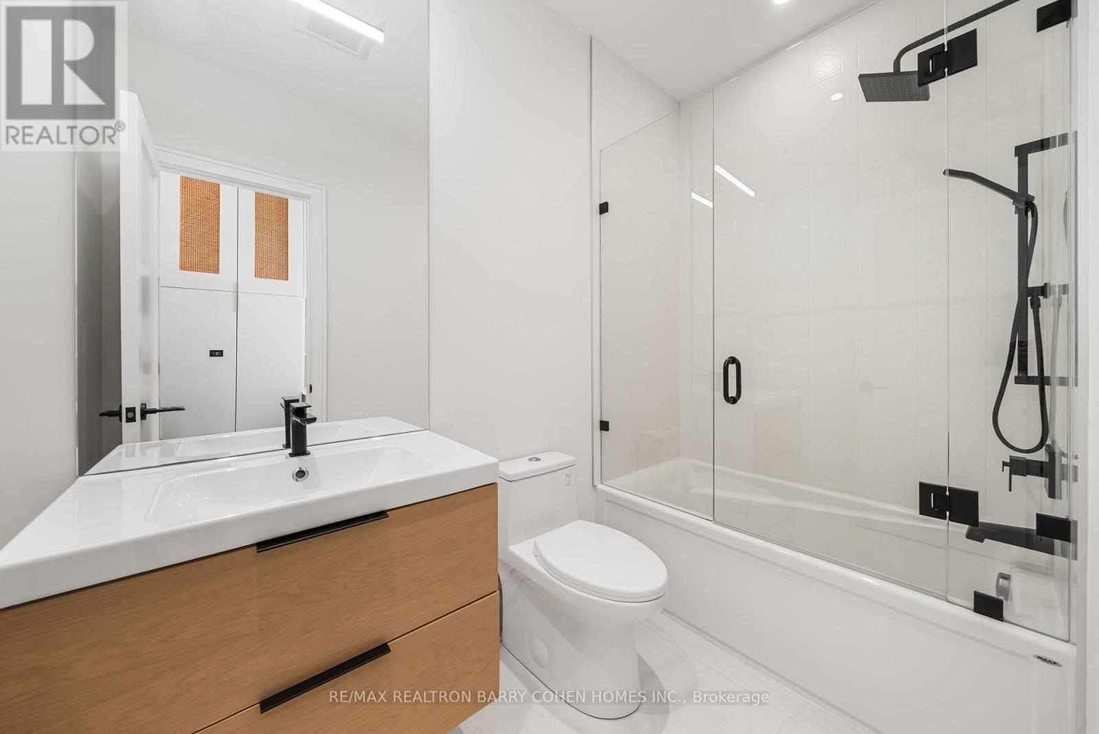 33 Lanark Avenue, Toronto, ON