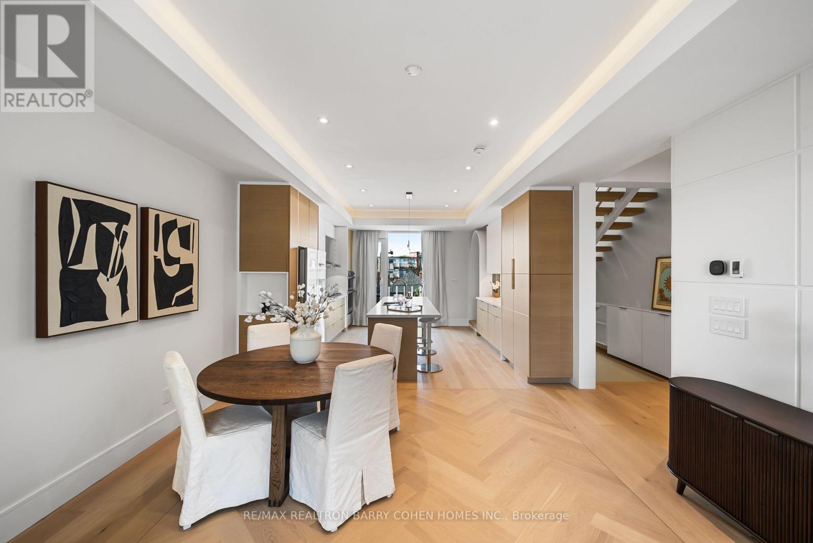 33 Lanark Avenue, Toronto, ON