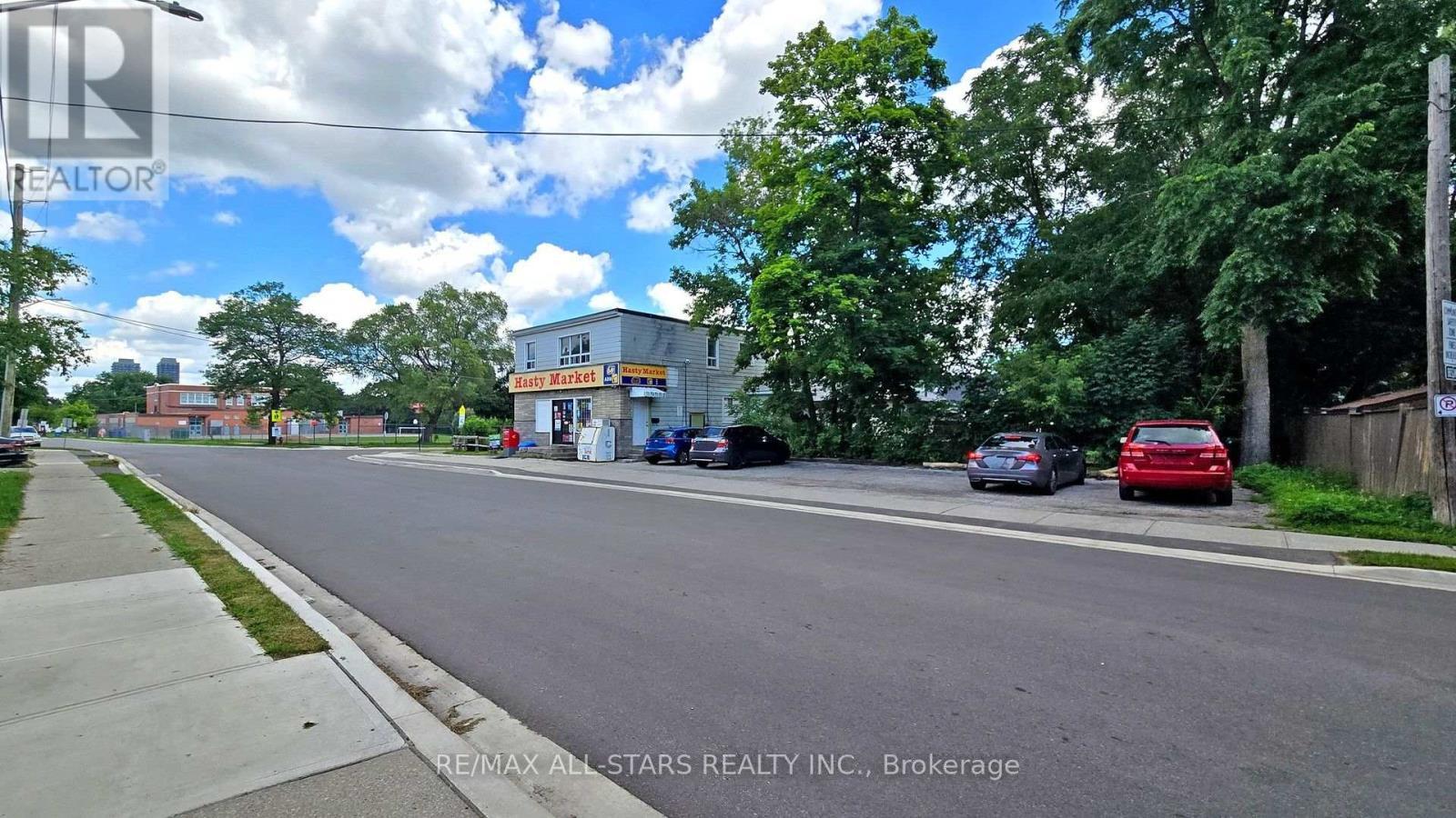 88 Elliott Street, Brampton, ON