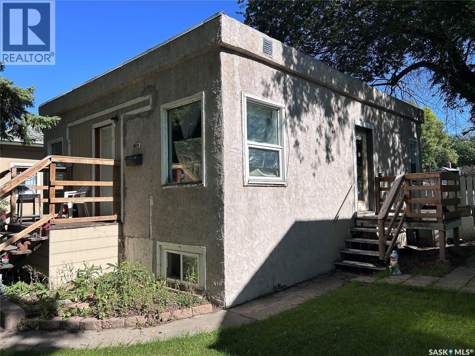 804 F Avenue N, Saskatoon, SK