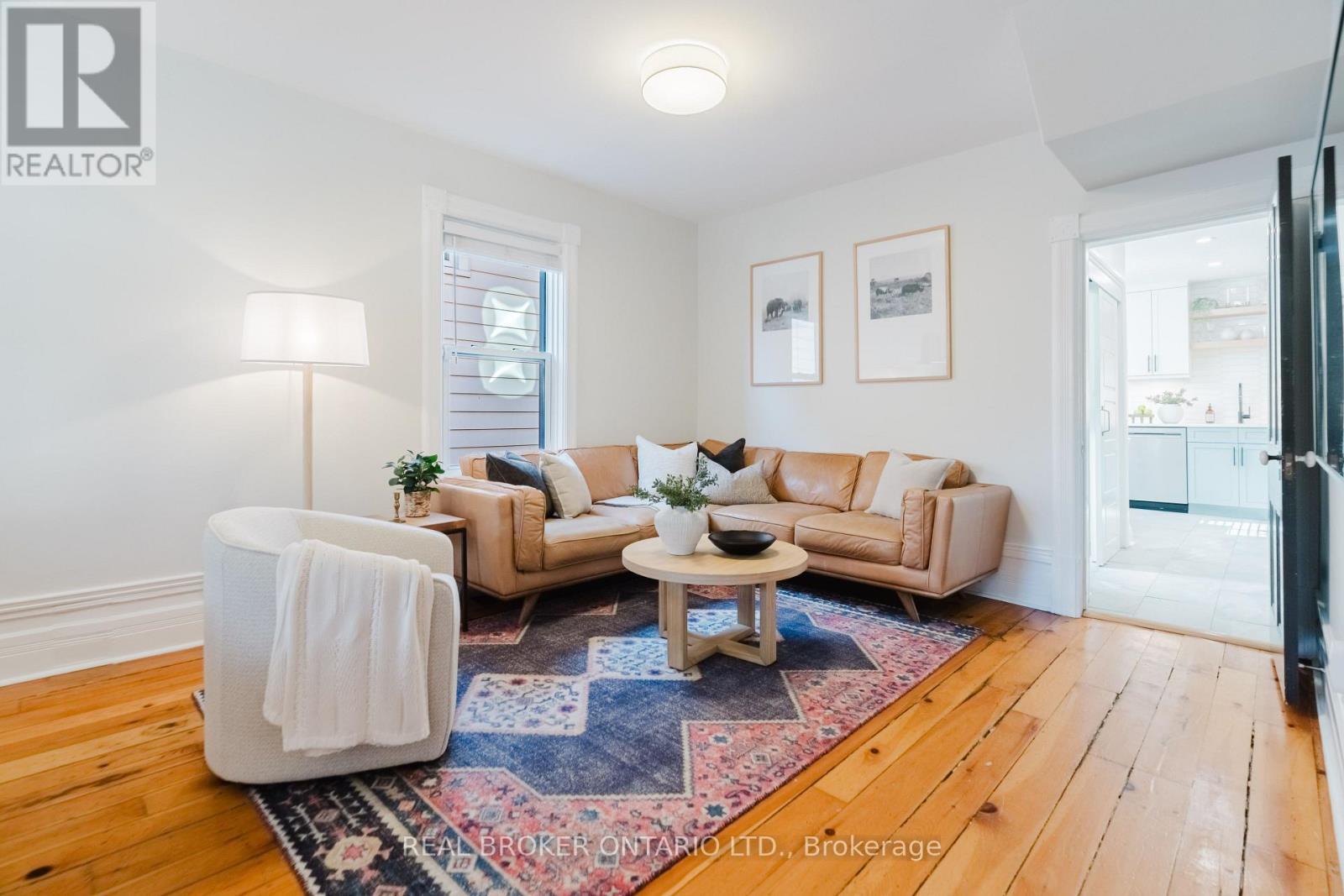 679 Cooper Street, Ottawa, ON