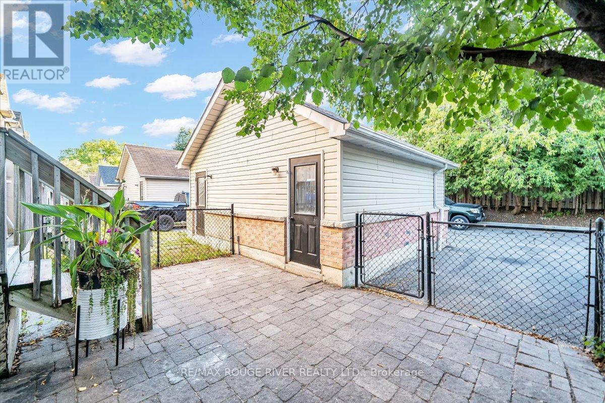 426 Brock Street N, Whitby, ON