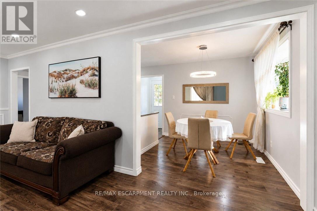 33 Bellingham Drive, Hamilton, ON
