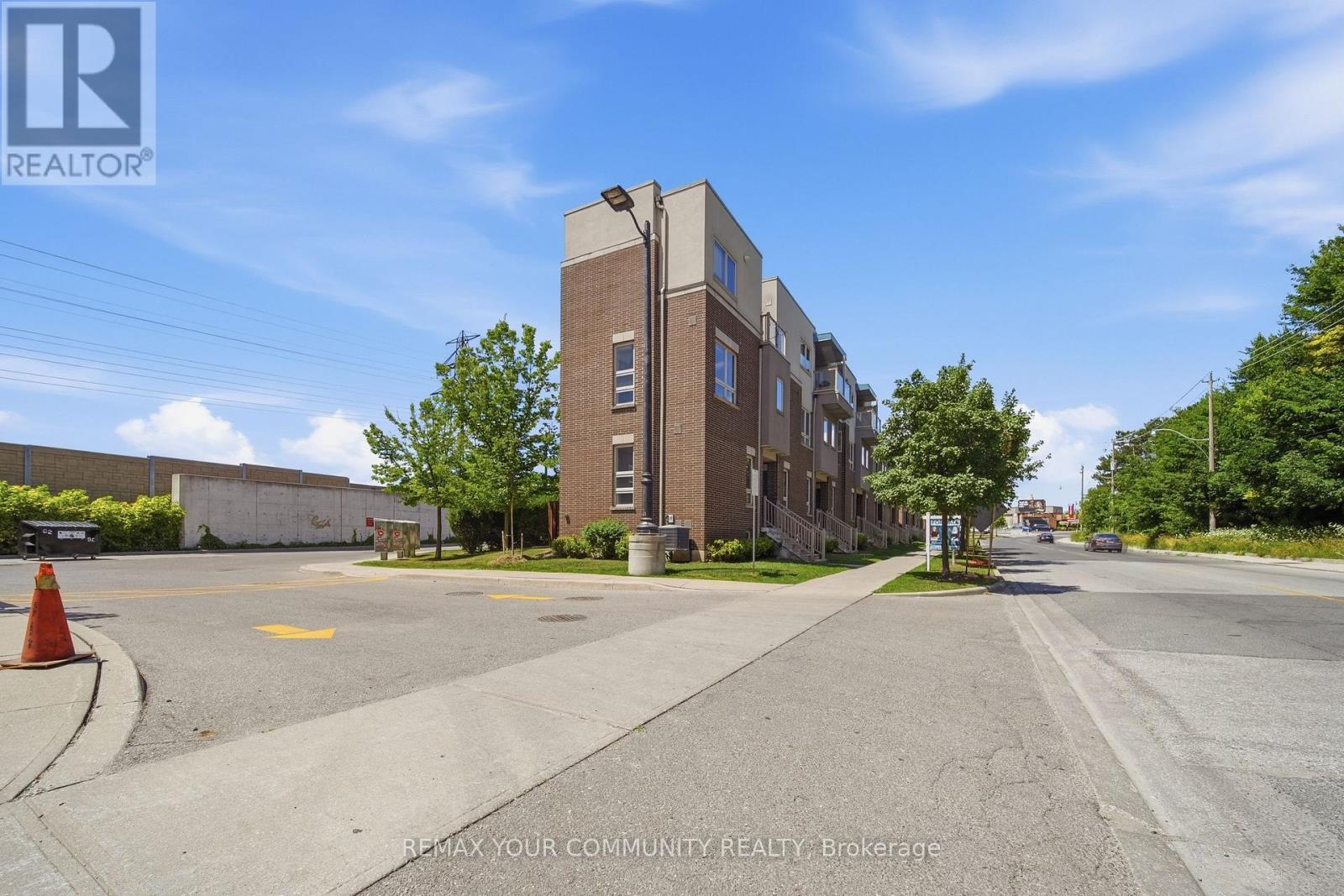 2 - 90 Caledonia Park Road, Toronto, ON