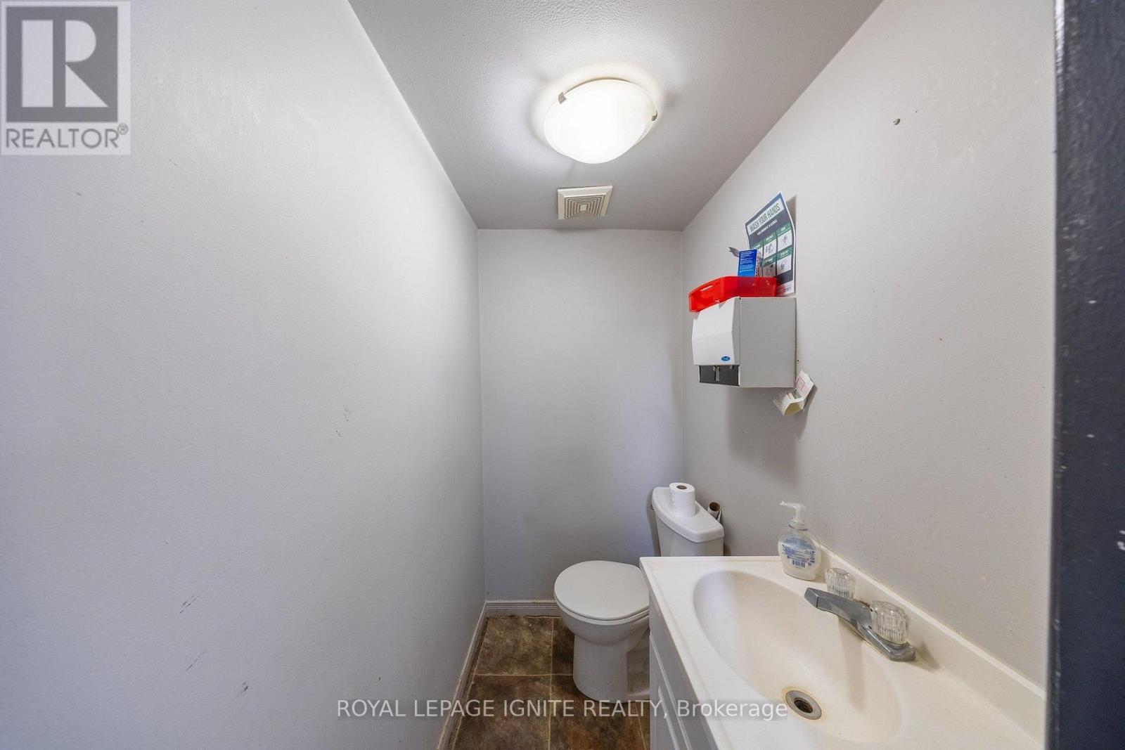 9 Clappterton Street, Barrie, ON