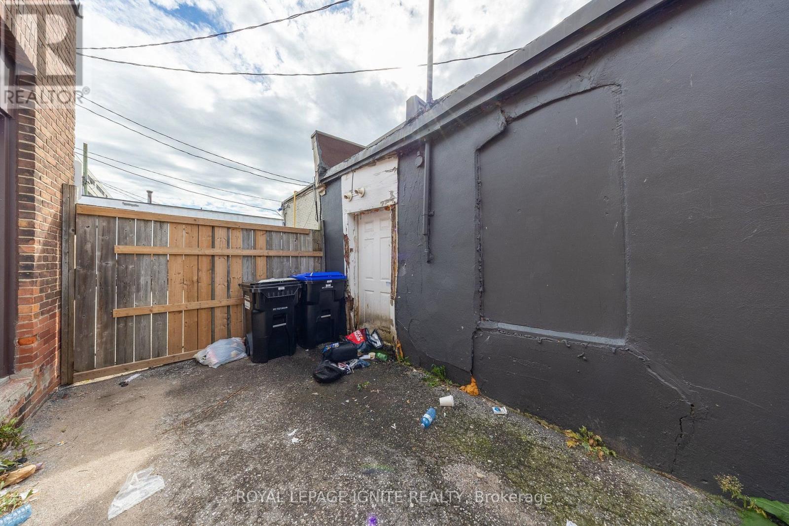 9 Clappterton Street, Barrie, ON