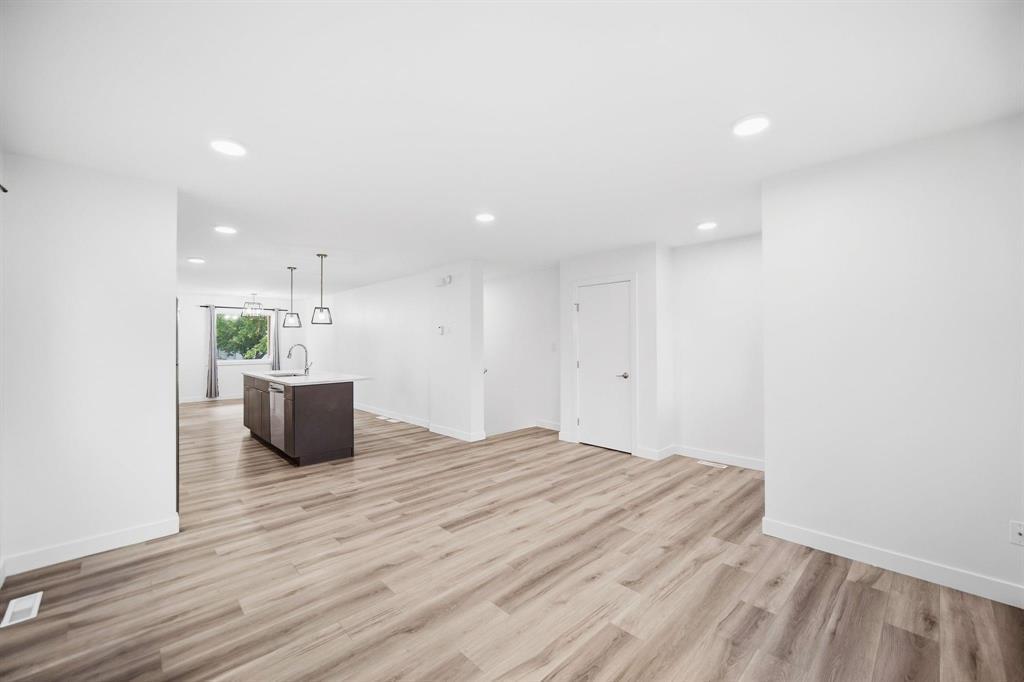 Main/basement 3 bed 2.5 bath suite - 583 Cote Street, Winnipeg, MB
